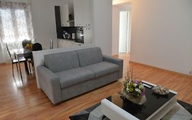 Apartament (60 m²) w okolicy Lotnisko Fiumicino z 2 sypialniami i 1 łazienkami